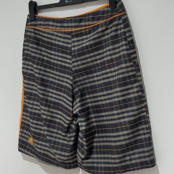 Adidas grey and orange XL shorts - Picture 4 of 7